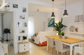 Lola's Apartment